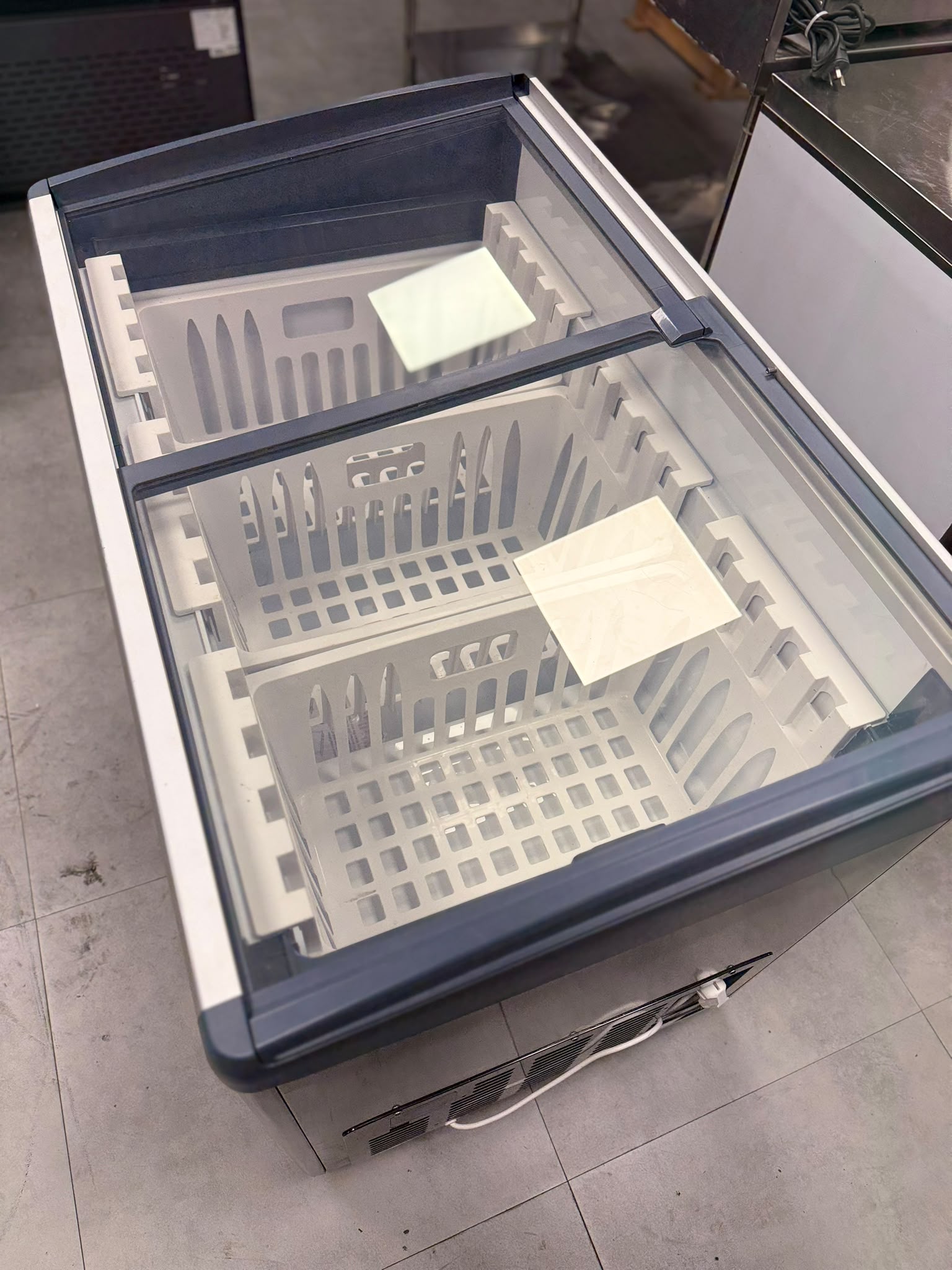 Freezer Horizontal Tapa de Vidrio 336 Litros KUMA